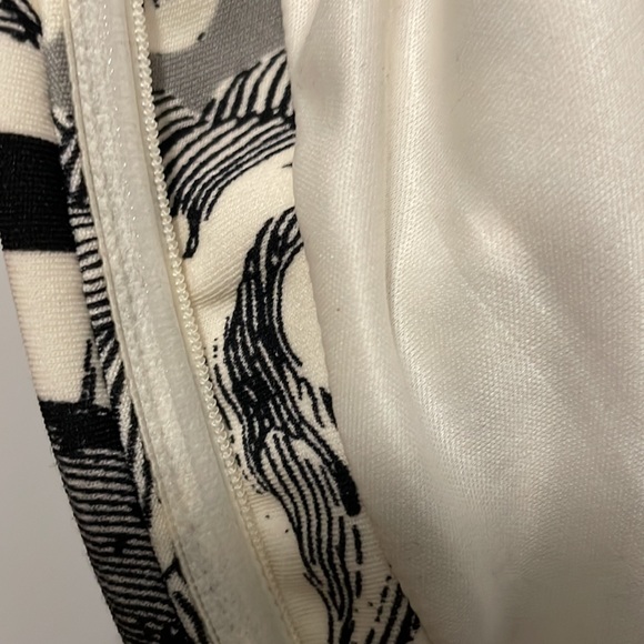 Sexy pencil dress for evenings out - Picture 9 of 11